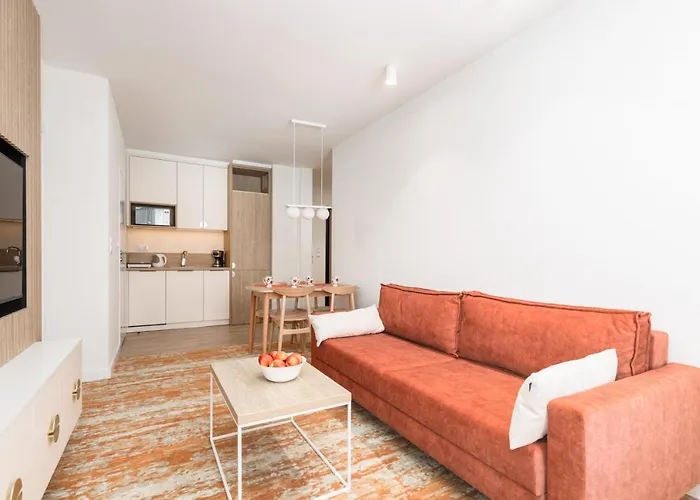 Rent Like Home - Bel Mare F302
